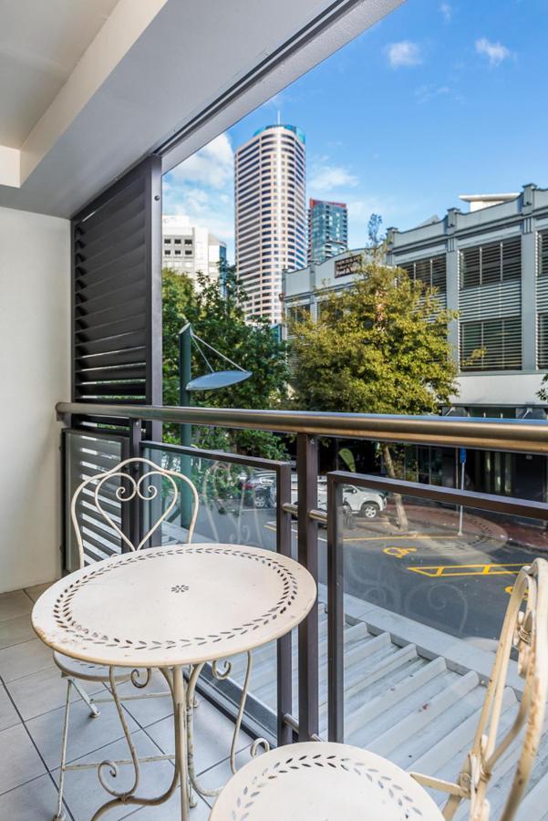 Corporate, Spacious Staycation - Sky Tower Views Auckland Exterior foto
